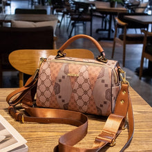 Hong Kong famous brand Boston women's bag 2024 new style bag fashionable single shoulder pillow bag large capacity versatile crossbody bag