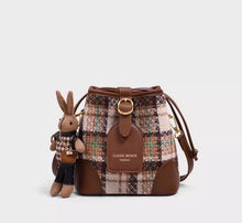 Official website: Xiaoc&K flagship store bag, women's 2024 new crossbody bag, high-end feeling, autumn and winter commuting single shoulder bucket bag