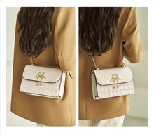 Aokang small square bag for women 2024 new bag for women commuting shoulder bag, niche high-end sense, large capacity crossbody bag