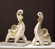 Home creative wealth elephant ornaments, a pair of living room TV cabinets, wine cabinets, light luxury high-end foyer wealth attracting decorations