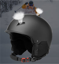 New manufacturer wholesales adult ski helmets suitable for both indoor and outdoor snowboarding activities in ski resorts