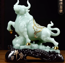 Bullish momentum soaring, attracting wealth, ox ornaments, Chinese style living room, office wine cabinet, zodiac ox decorations, company opening, gift giving