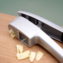 Alloy two-in-one garlic press, manual garlic masher, garlic cutter, household garlic mixer, garlic tamper