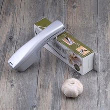 2 In 1 Aluminium Alloyl Metal Garlic Press Manual Garlic With Handle And Packing Box